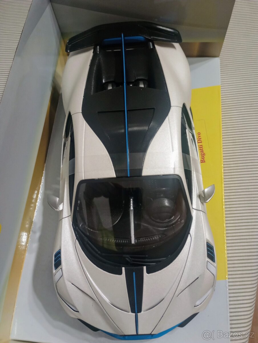 1:18 BUGATTI DIVO, PORSCHE 911 GT3 RS 4.0, Bburago - 6