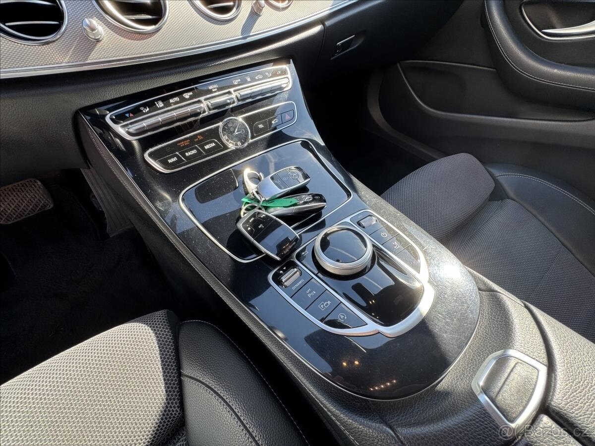 Prodám Mercedes-Benz Třídy E, 3,0 350d - odpočet DPH - 6