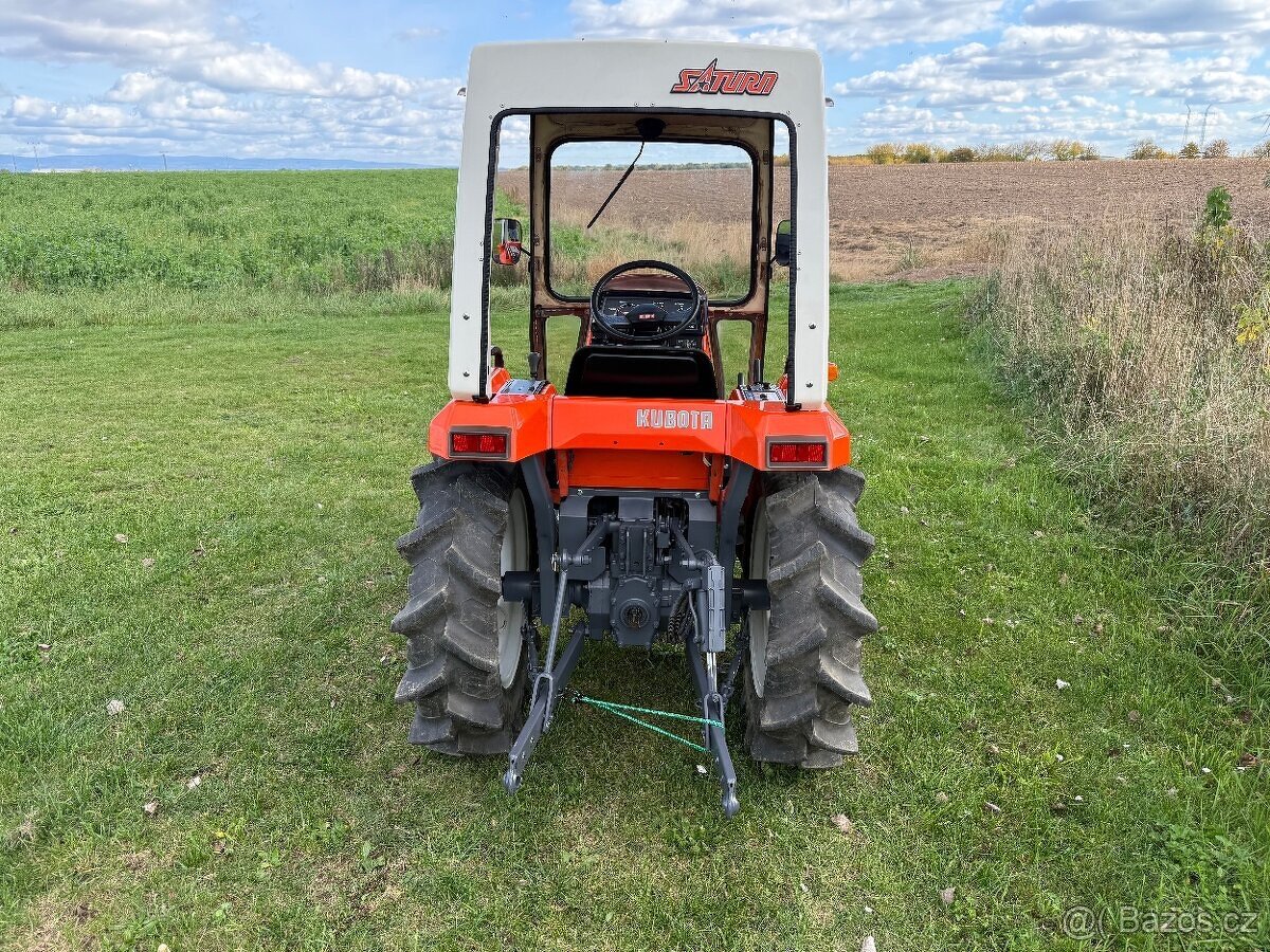 Malotraktor Kubota Saturn XDS s polokabinou - 6