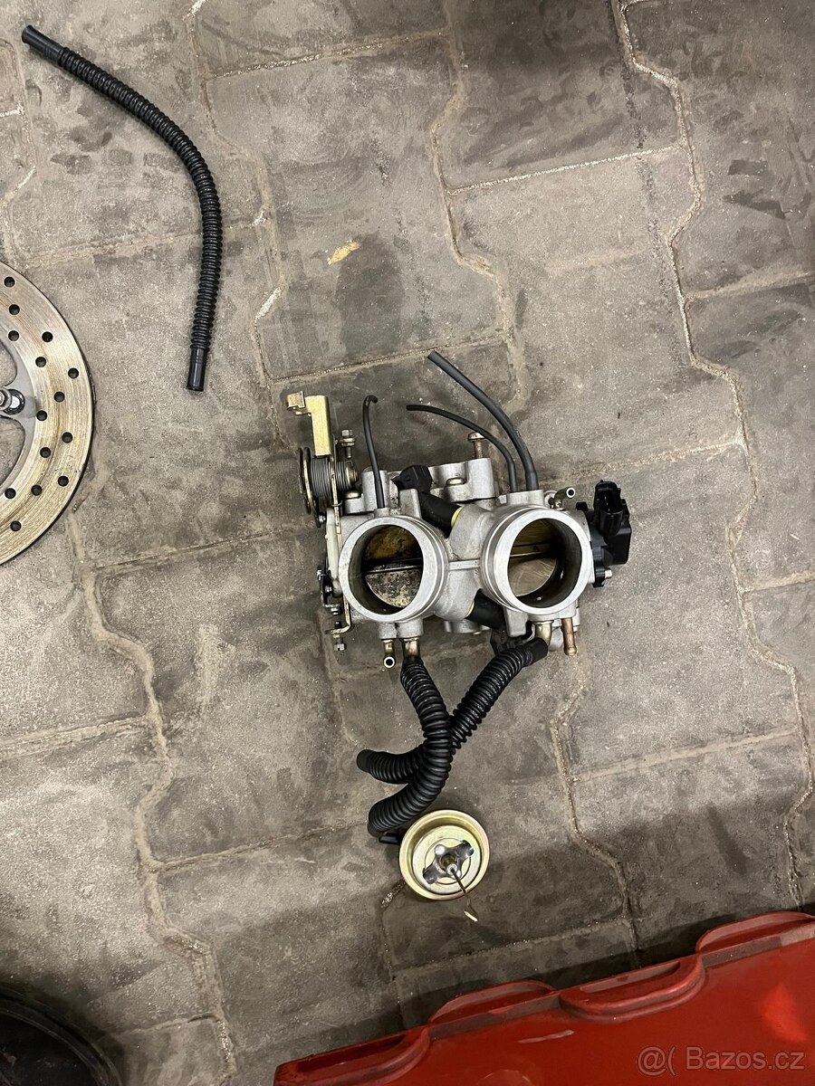 Díly Aprilia RSV1000 - 6