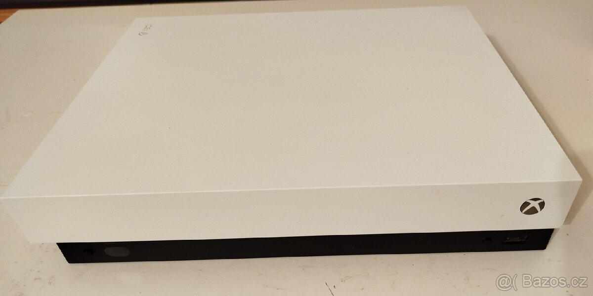 Bilý Xbox One X, 12 her + krabice - 6