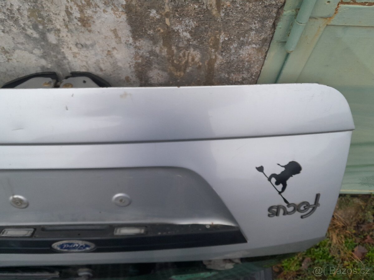 Ford Focus combi MK1 - 5. dveře, víko kufru - 6