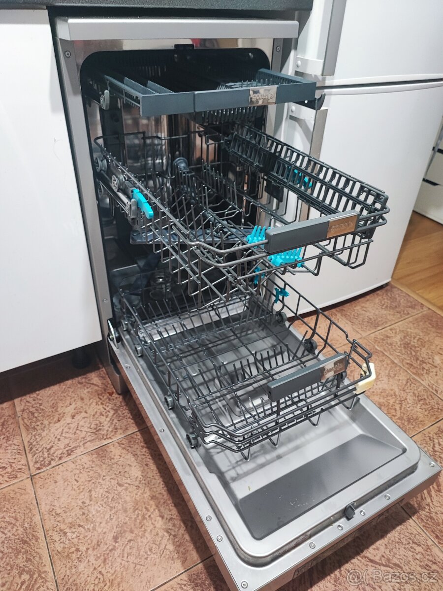 Myčka na nádobí - 6