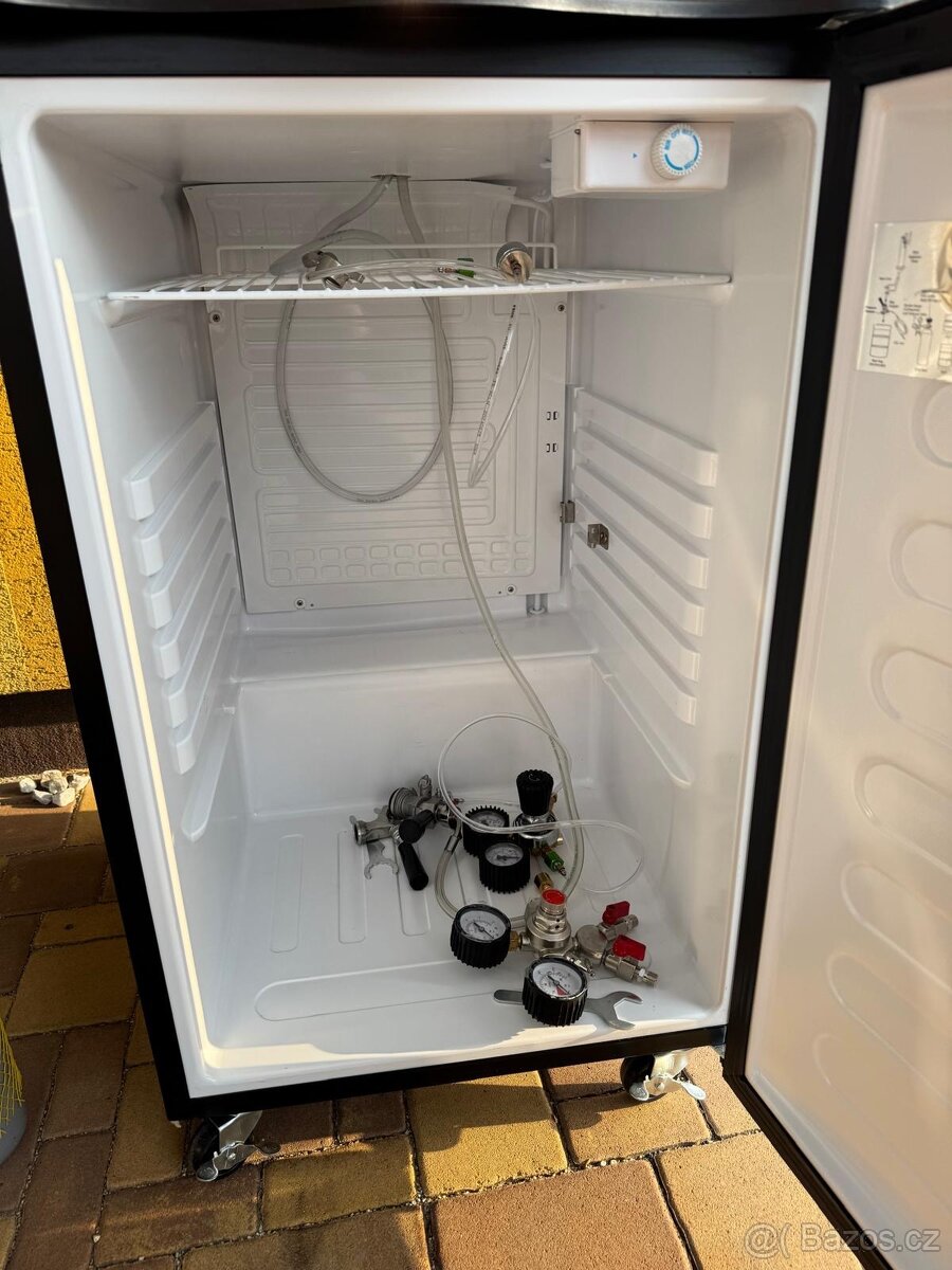 Lednice s výčepem - 6