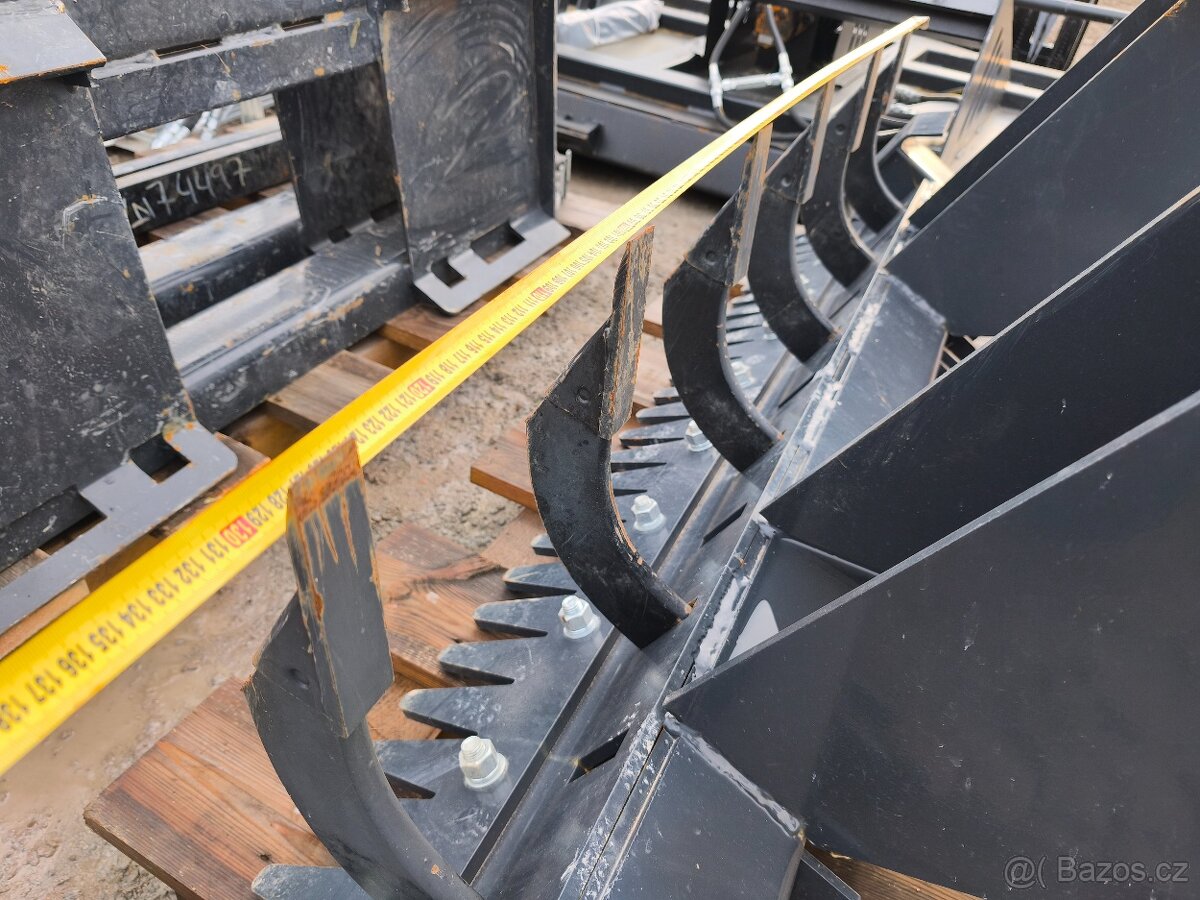 Rozryvák a rovnací rám na smykáč - 6