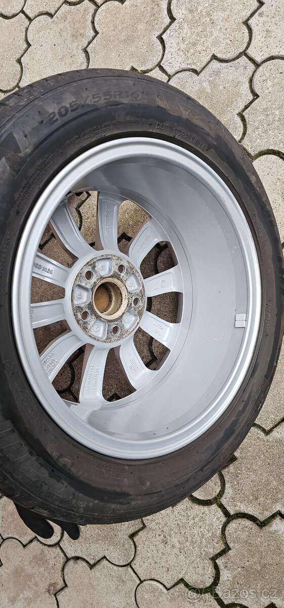 Originál alu Škoda Octavia 3 5x112 205/55 R16 - 6,5mm - 6