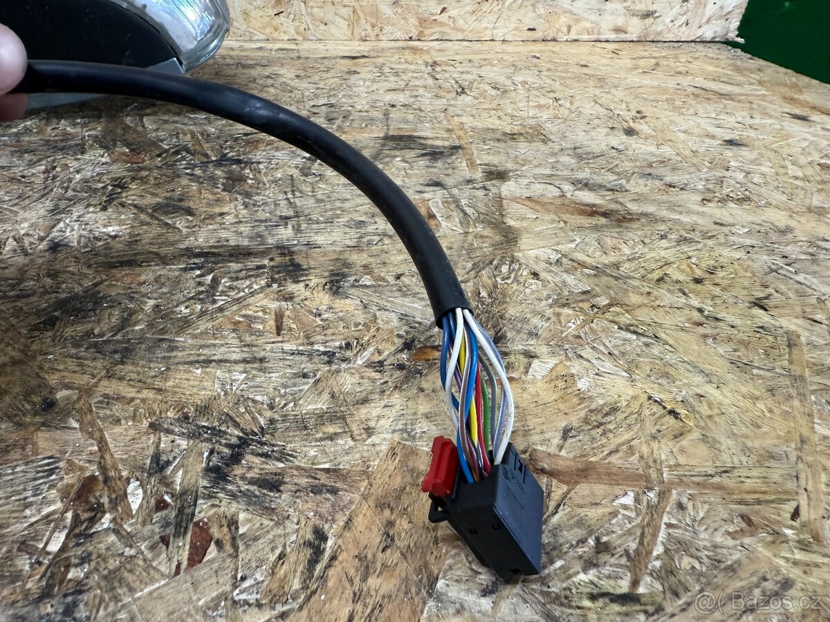 LEVÉ ZPĚTNÉ ZRCÁTKO VW PASSAT B6 3C0857933 9 PIN - 6