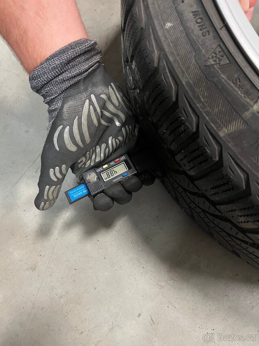 Kompletní sada Audi A3 R18 zimní - 6