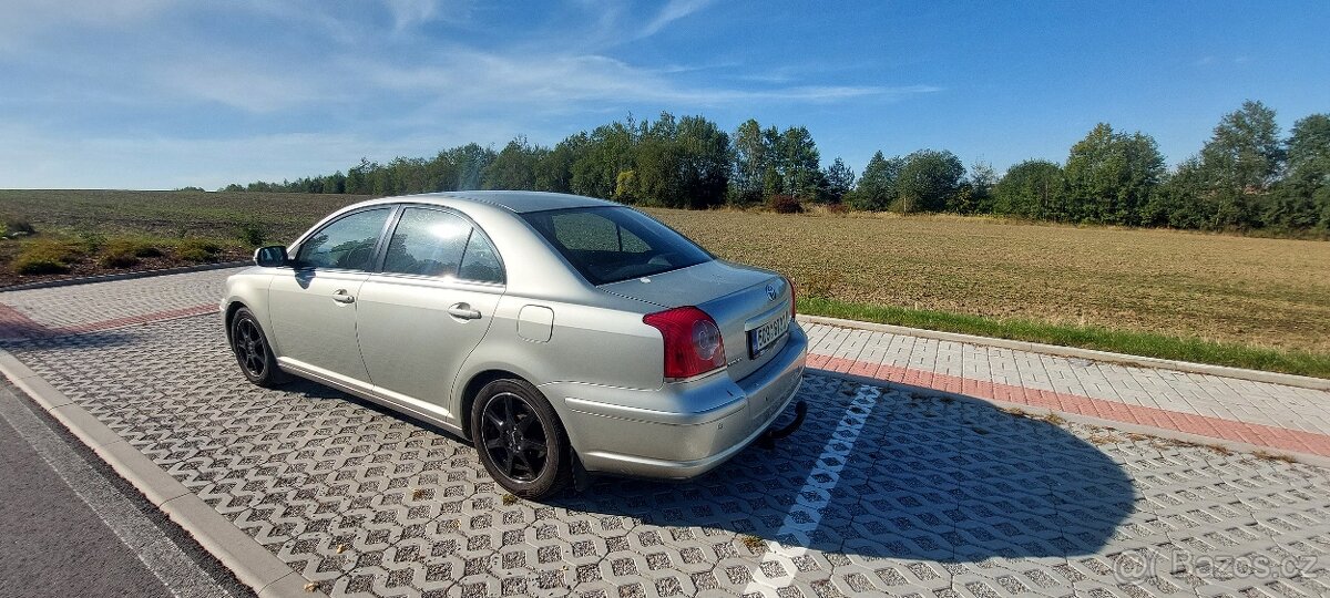 Osobní automobil Toyota Avensis 1,8 sedan - 6