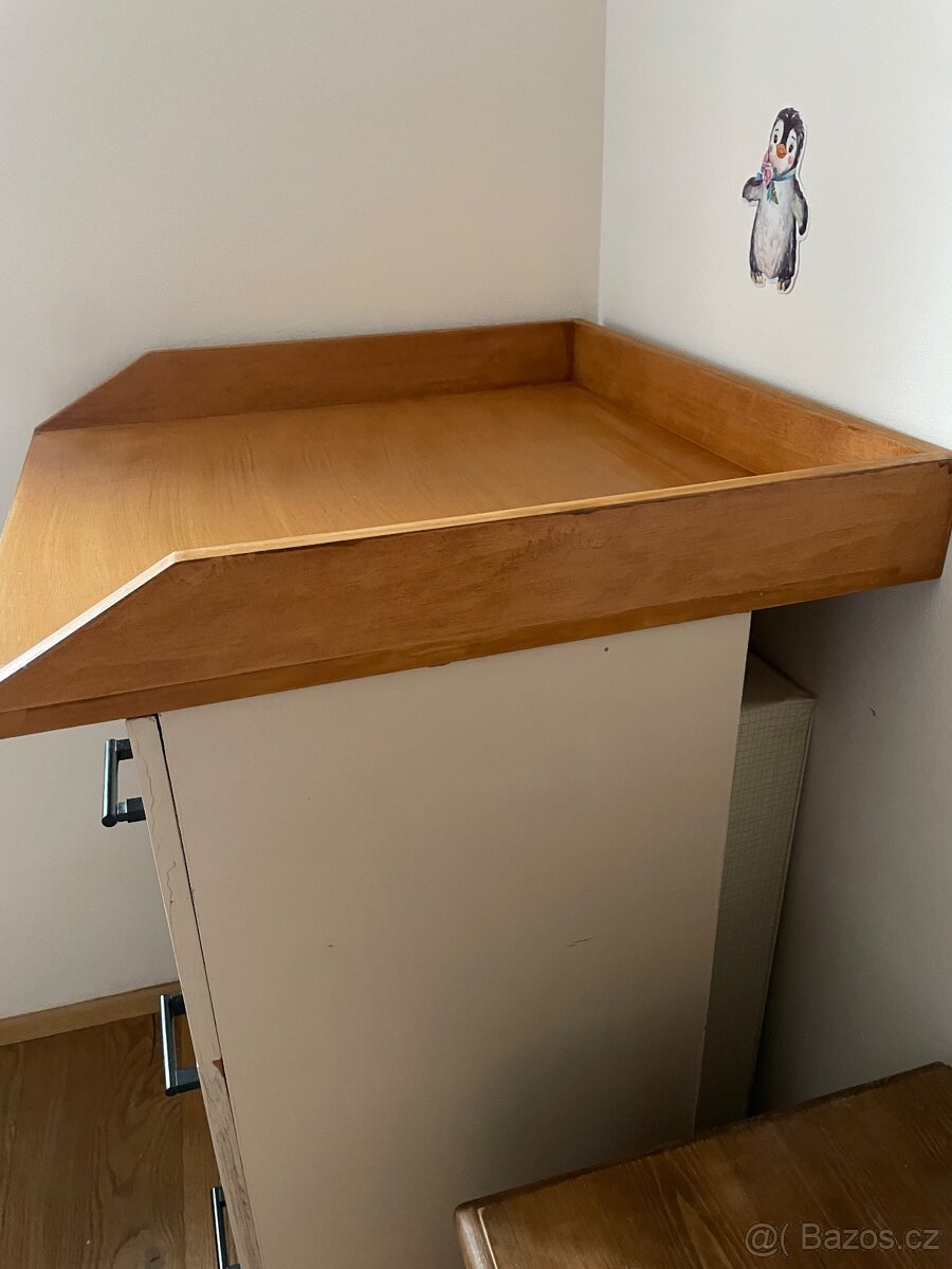 Přebalovací pult - 6