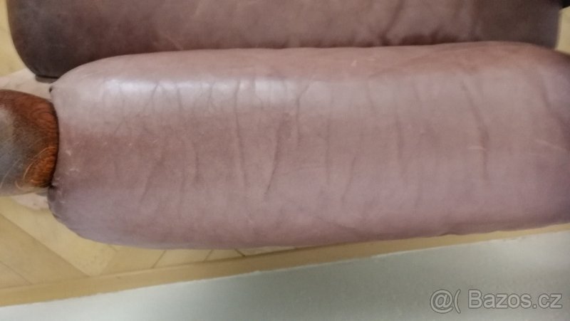 Luxusní a bytelné křeslo ušák - 6