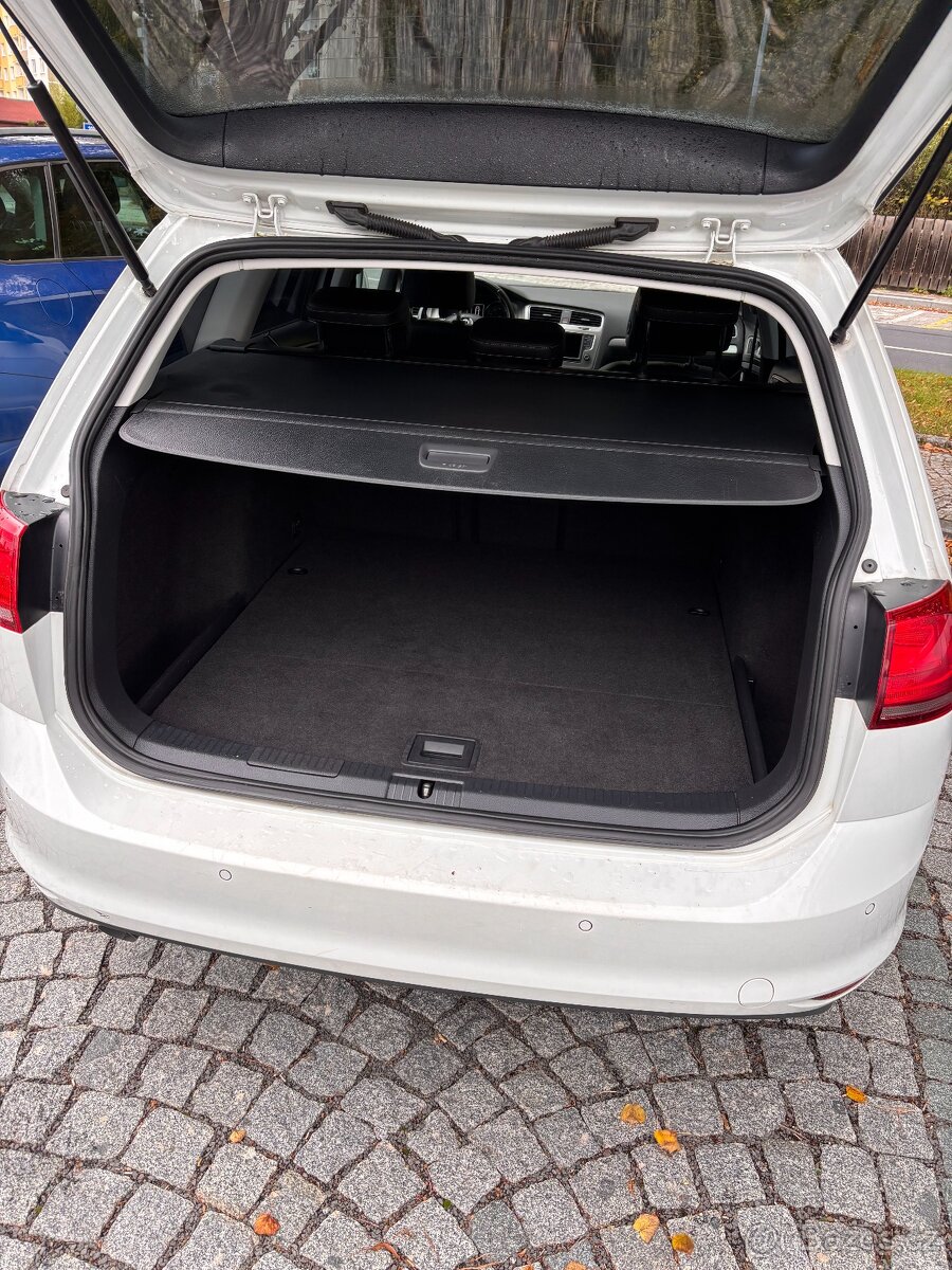 VW Golf VII 1.6 TDI 81kW DSG WEBASTO, r.v. 2016, pravidelný - 6