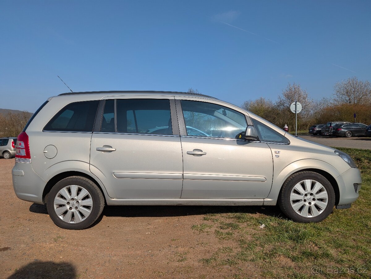 Opel Zafira B 1,9 CDTI - 6