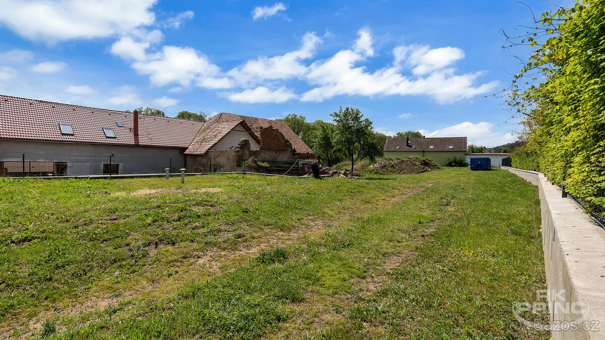 Prodej hospodářského stavení, statku, na pozemku 2.701 m2, B - 6