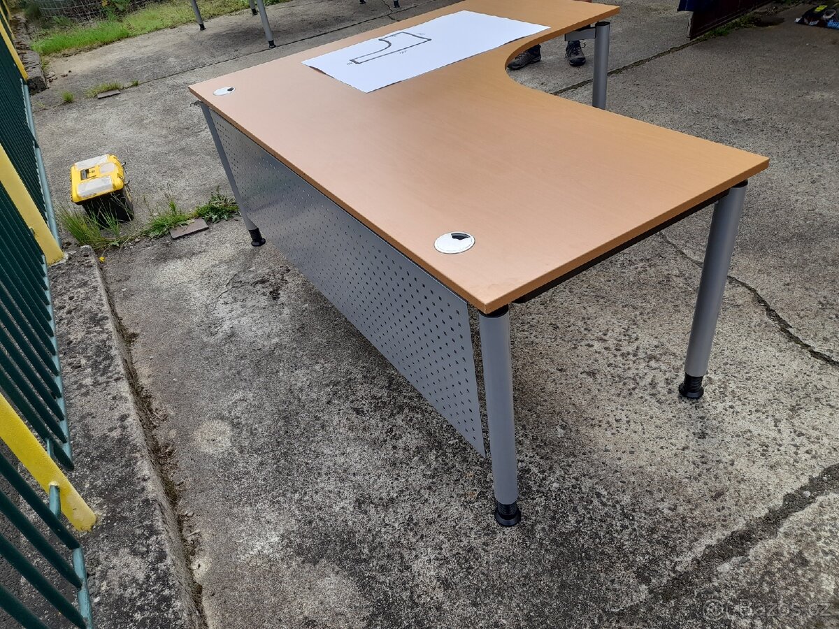 Rohovy psaci kancelarsky stul - 6