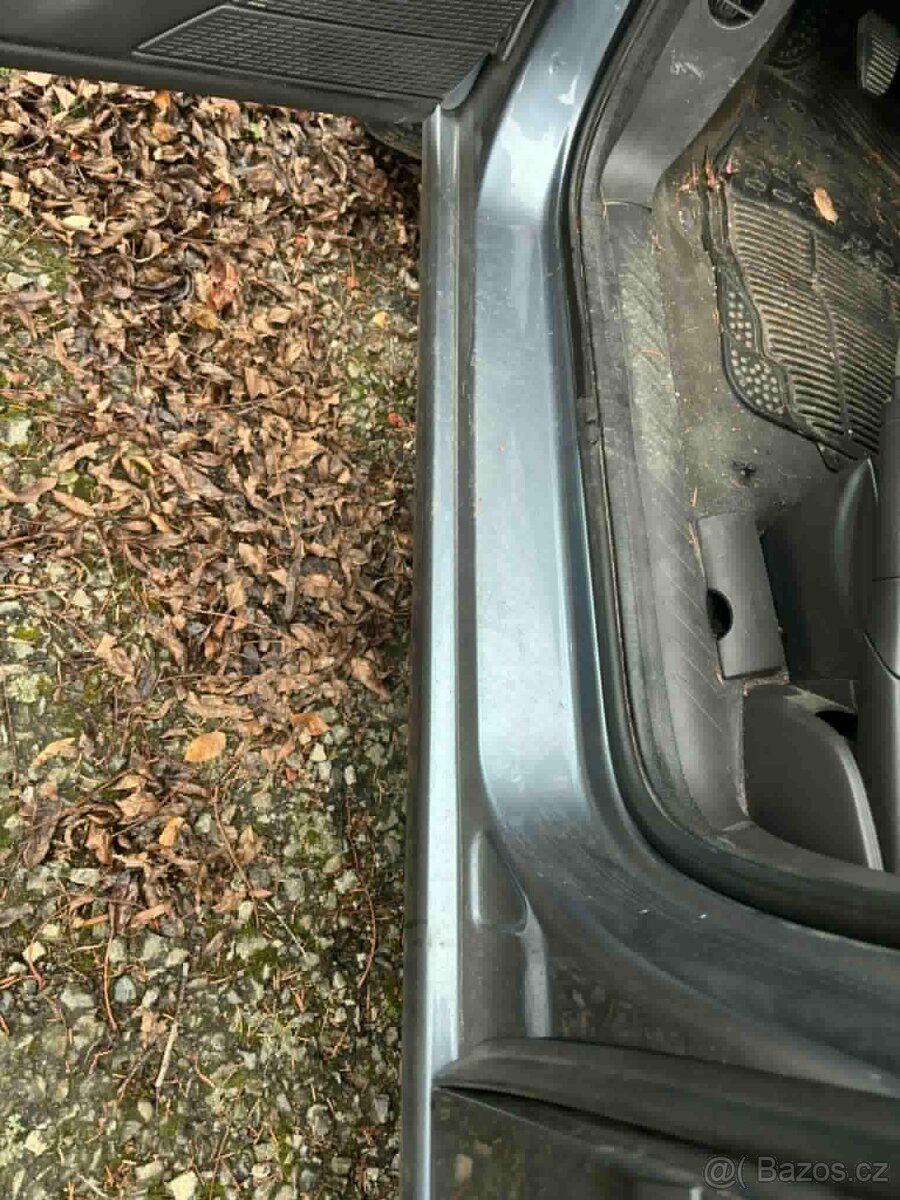 807 2,0 Hdi 103kw Rv. 2007 - 6