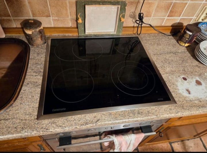 Rustikální linka tmavý dub masiv se spotřebiči,5552 - 6