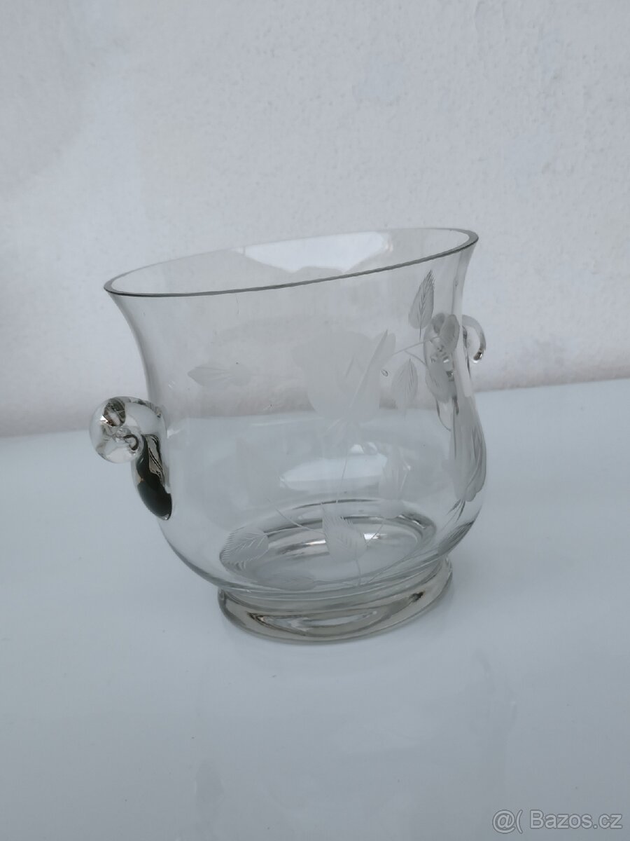 Stará skleněná nádoba na led - 6
