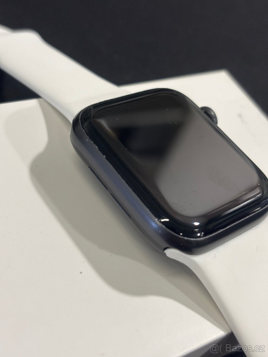 Apple Watch SE 44mm - 6