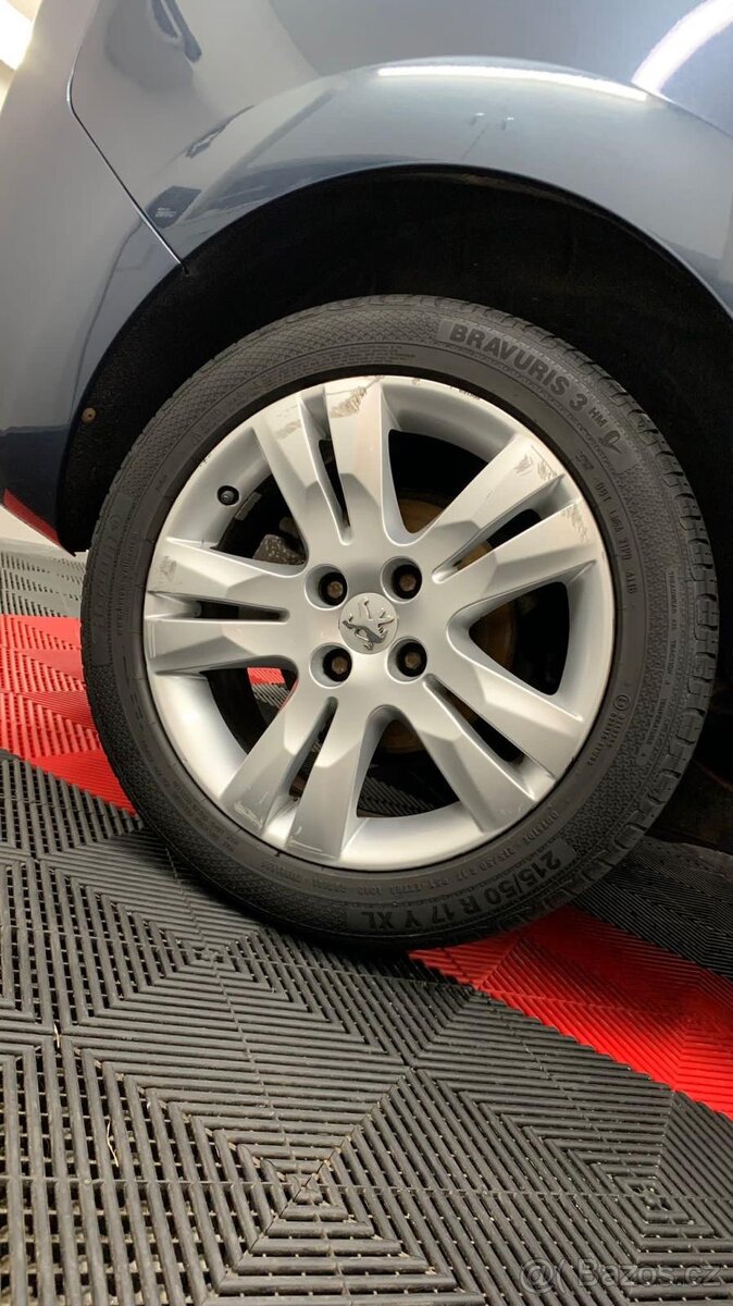 Peugeot 5008 1,6 HDI 82 kW rv. 2011 - 6