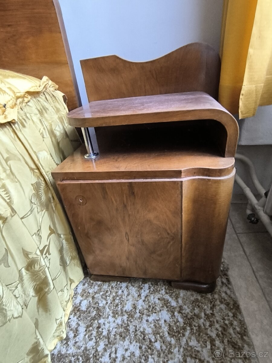 Ložnice, noční stolky, manželská postel - 6