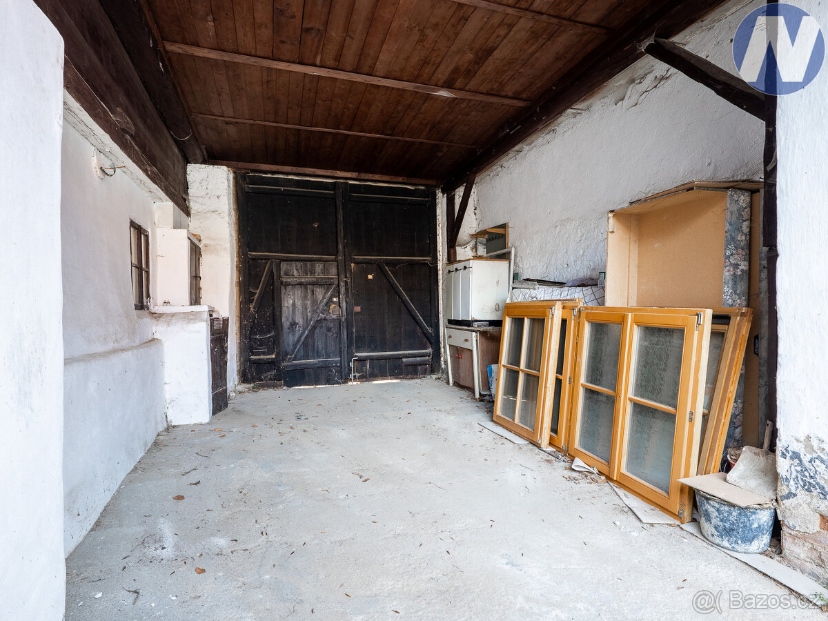 Dub u Prachatic, prodej rodinného domu s uzavřeným dvorkem a - 6