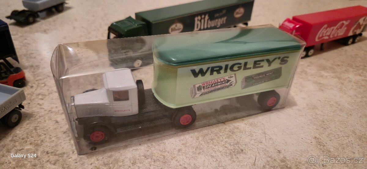 Dickie auticka . - 6