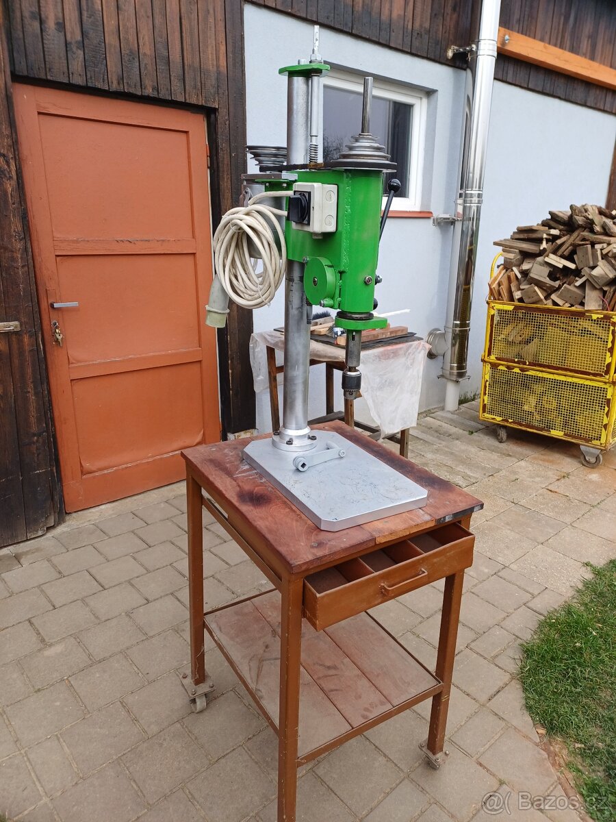 dílenský stůl - 6