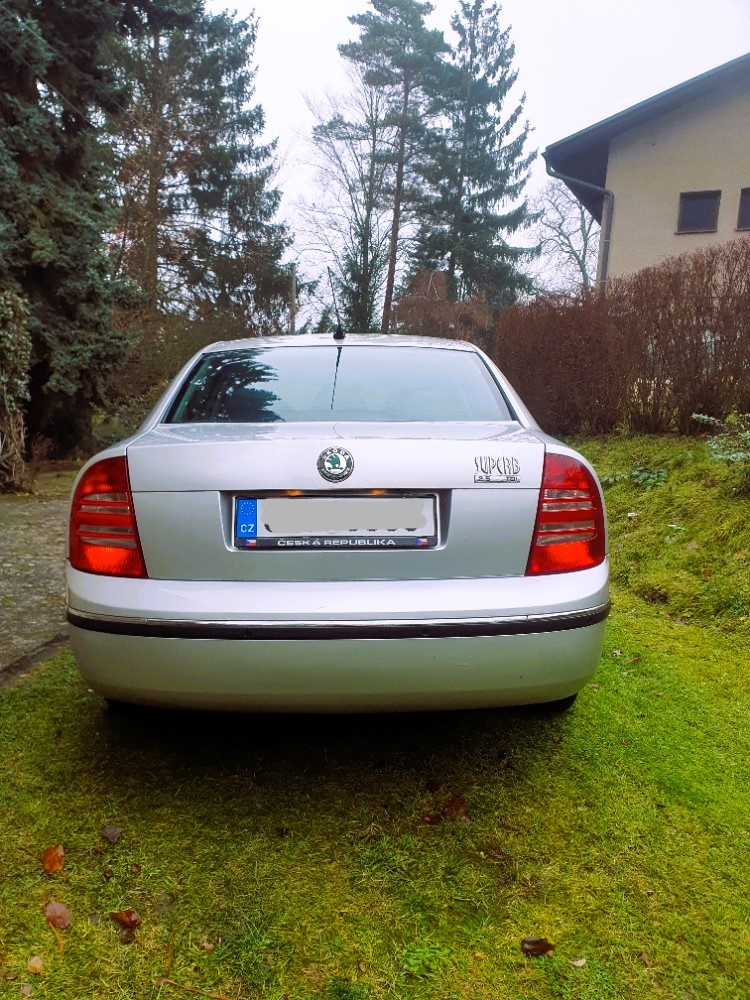 Škoda Superb 2,5 TDI 6V 120 KW, Automat - 6