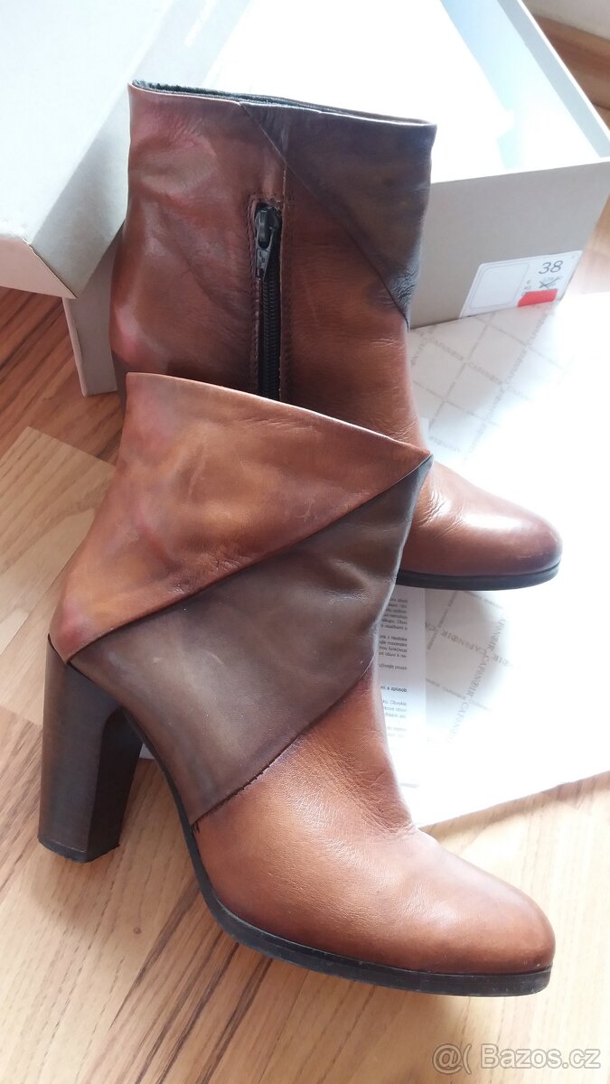 Kožené kotníčkové boty / kozačky Cafénoir vel. 38 - 6