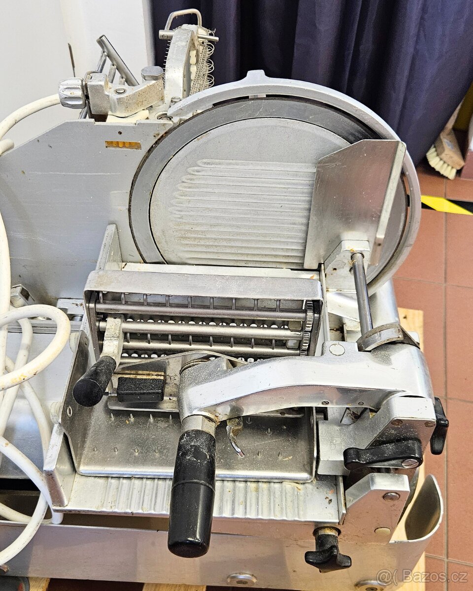 Nářezový stroj Bizerba - 6