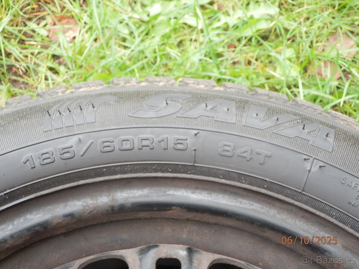 2xObutá zimní kola ŠKODA RAPID 15tky ET 38 185/60 R15 2x5,5 - 6