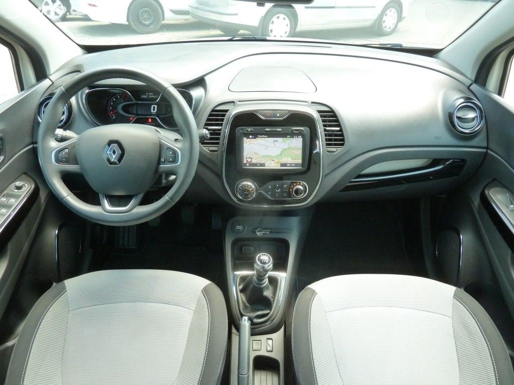 Prodám Renault Captur Intense 1,2 litru, RV 2017, bílá barva - 6