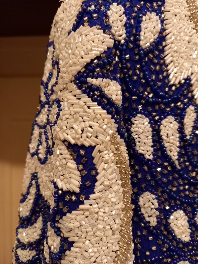 Prodám exkluzivní luxusní společenské šaty. - 6