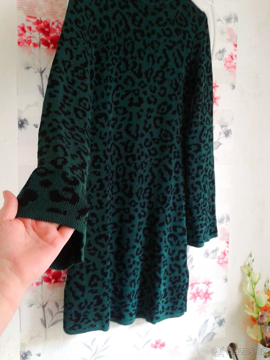 Krásné úpletové šaty se stojáčkem 36/38 - 6