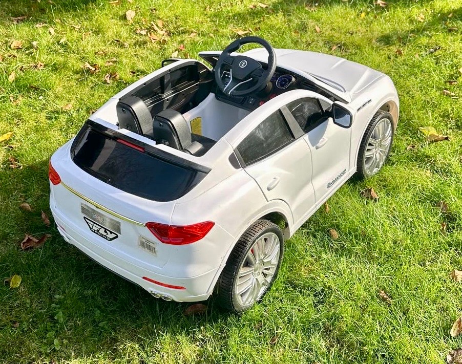 Elektrické autíčko Toyz Commander Tesla - 6