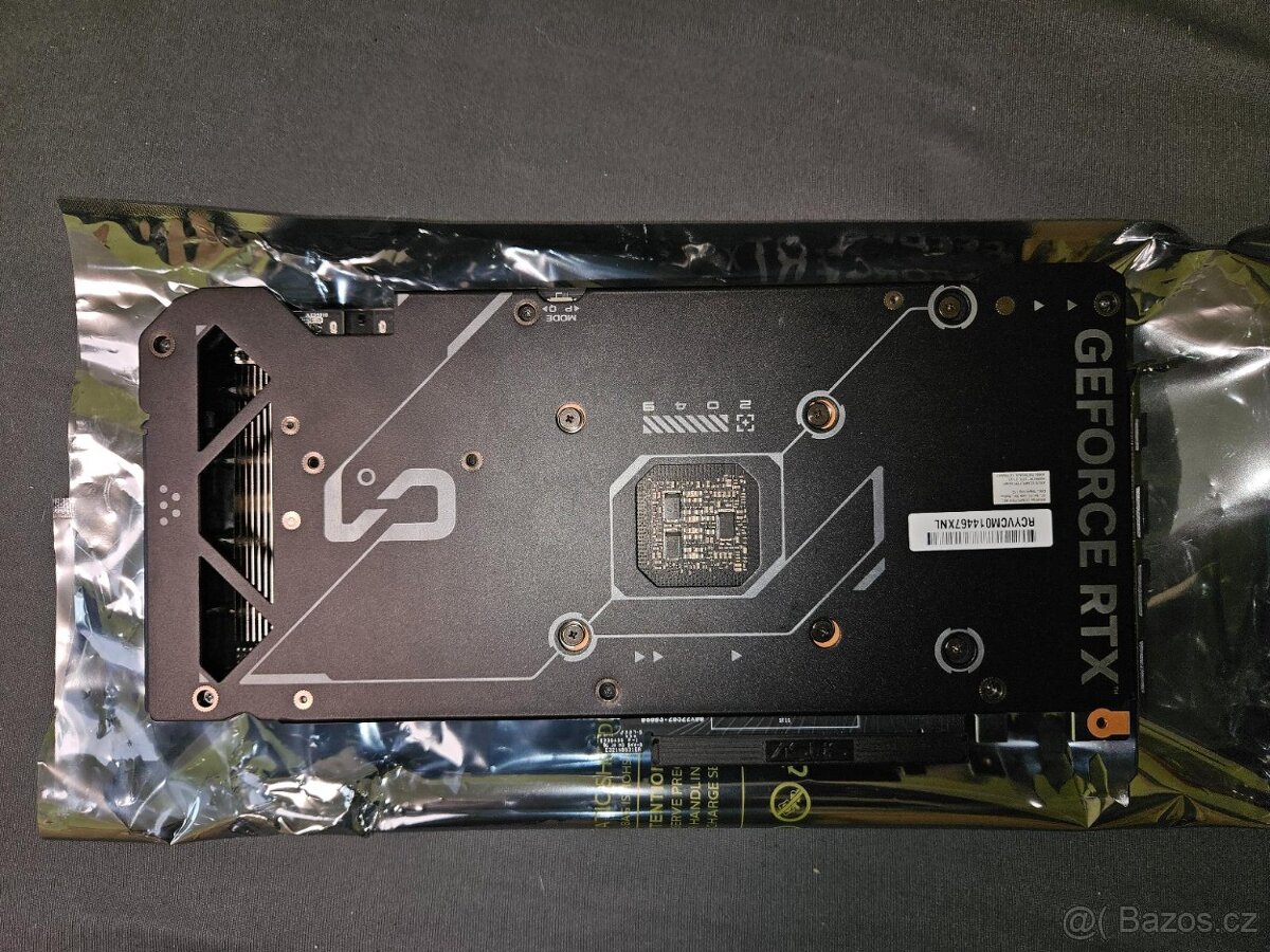 Prodám grafickou kartu ASUS DUAL GeForce RTX 4070 SUPER O12G - 6