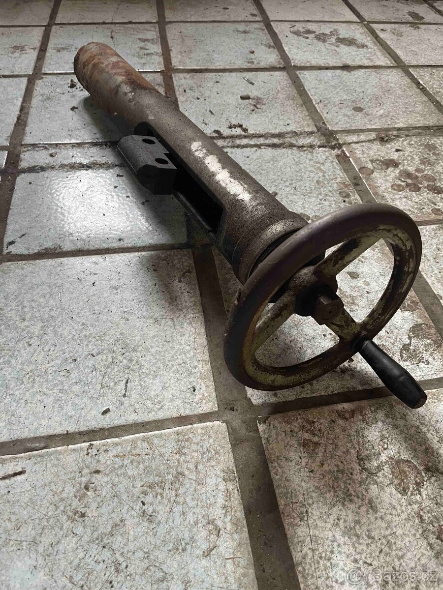 elektromotor s převodovkou - 6