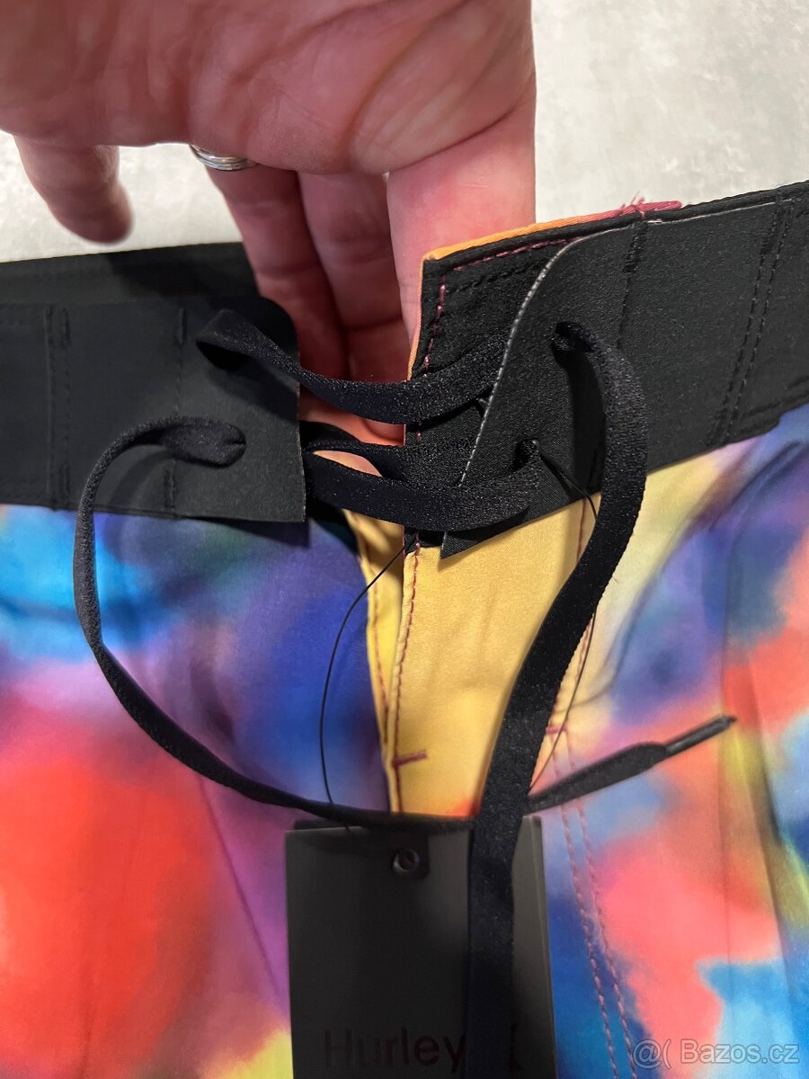 Hurley plavky panske vel M a L - 6