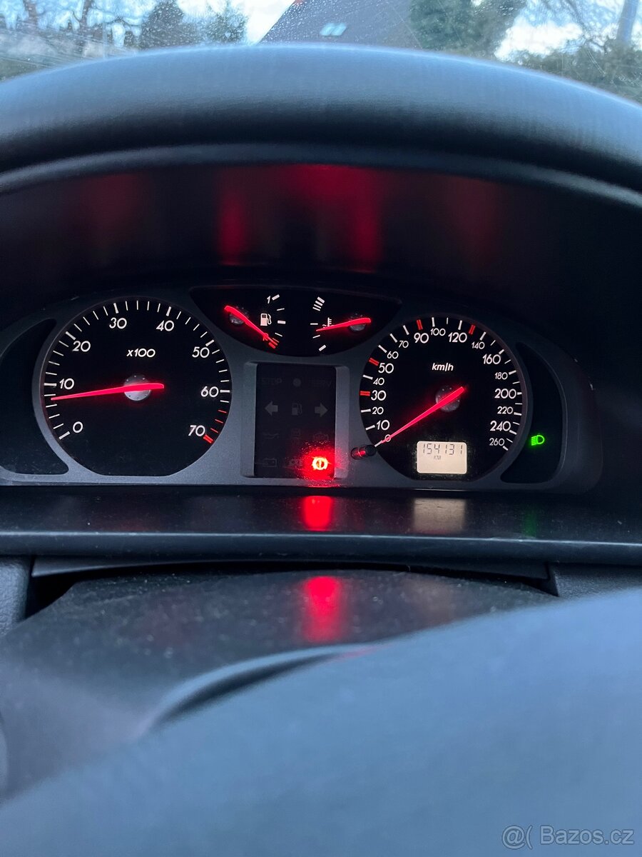 Renault Laguna II 1.8i LPG RV. 2001 - 6