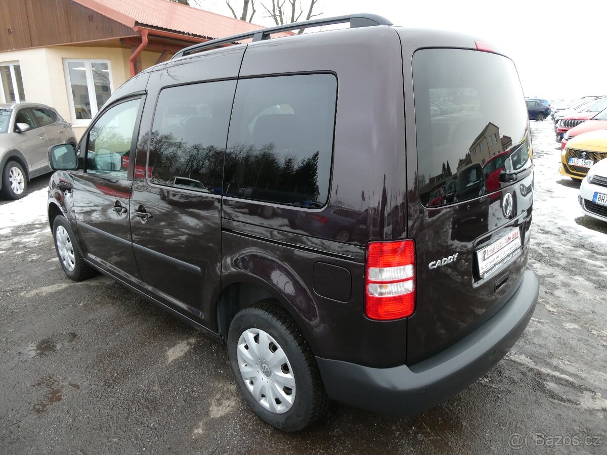 Volkswagen Caddy 1.6TDi 75kW, 7.míst, serviska - 6