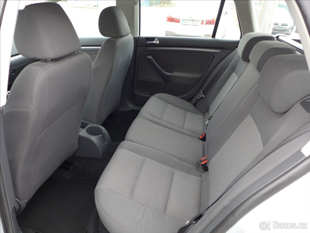 Volkswagen Golf 1,4 i KLIMA, 1.MAJITEL - 6