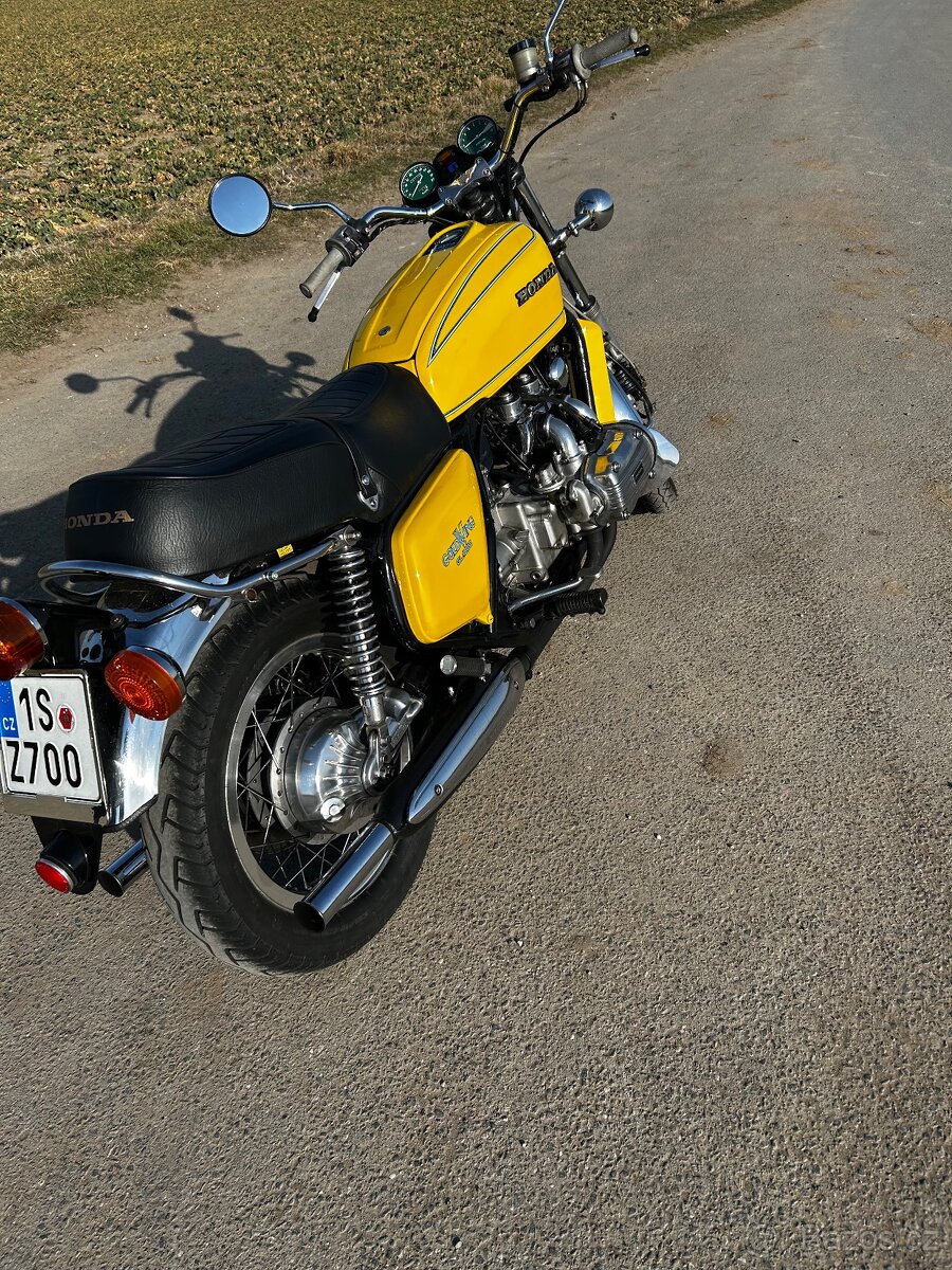 Honda GL1000 - 6