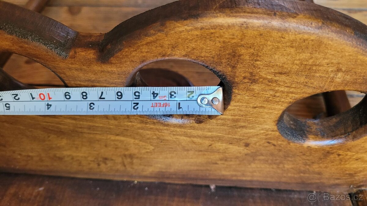 Krásný stojan na zbraně - materiál dřevo - 6