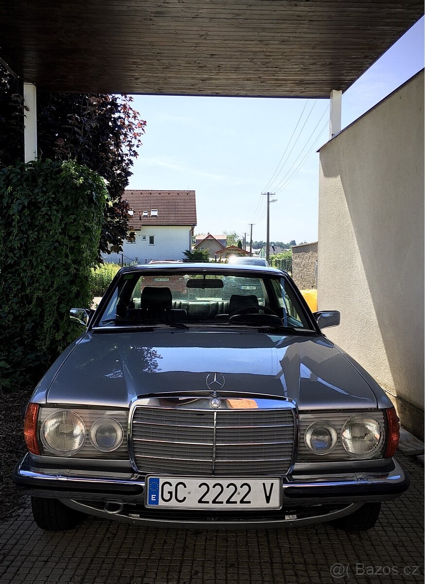 Mercedes-Benz C123 280 CE Coupe - 6