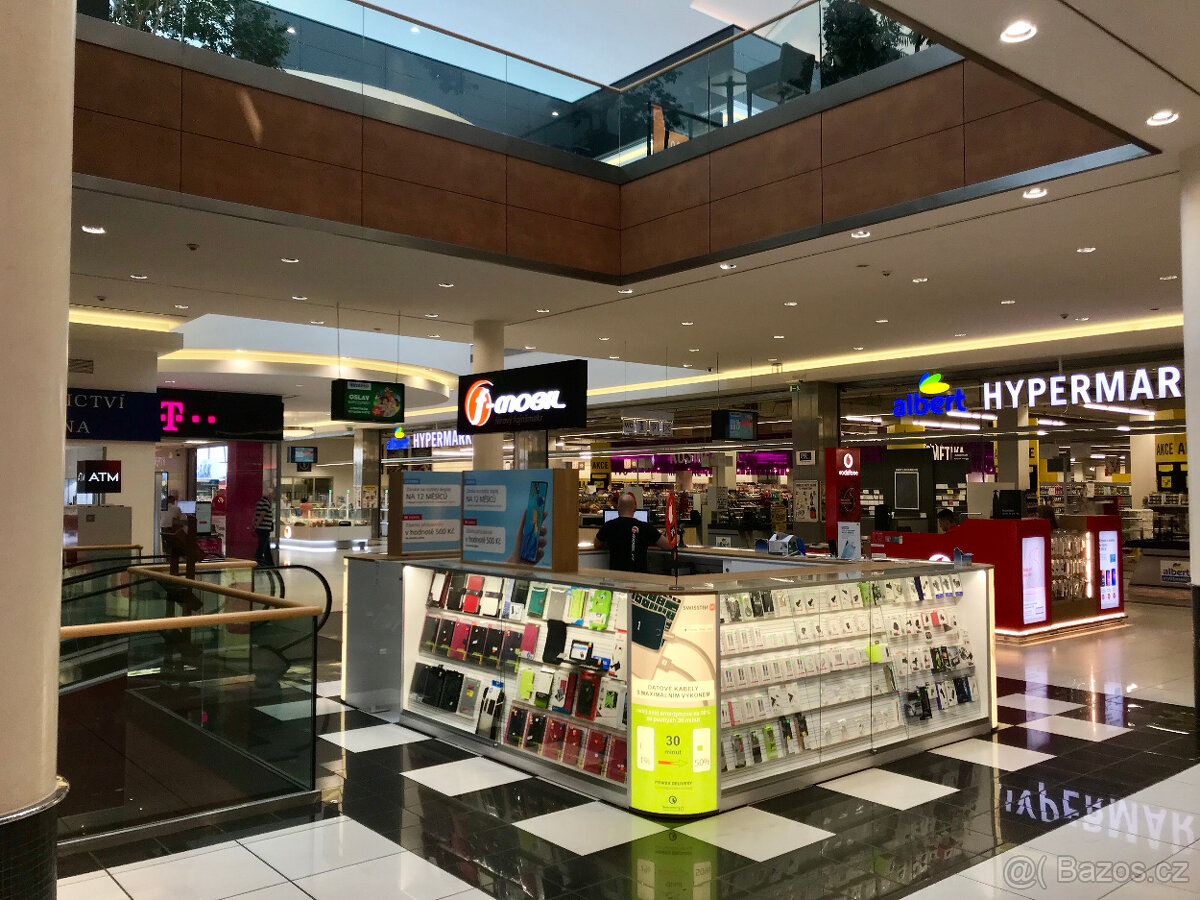 Kiosek, stánek do obchodního centra, prosklené vitríny - 6