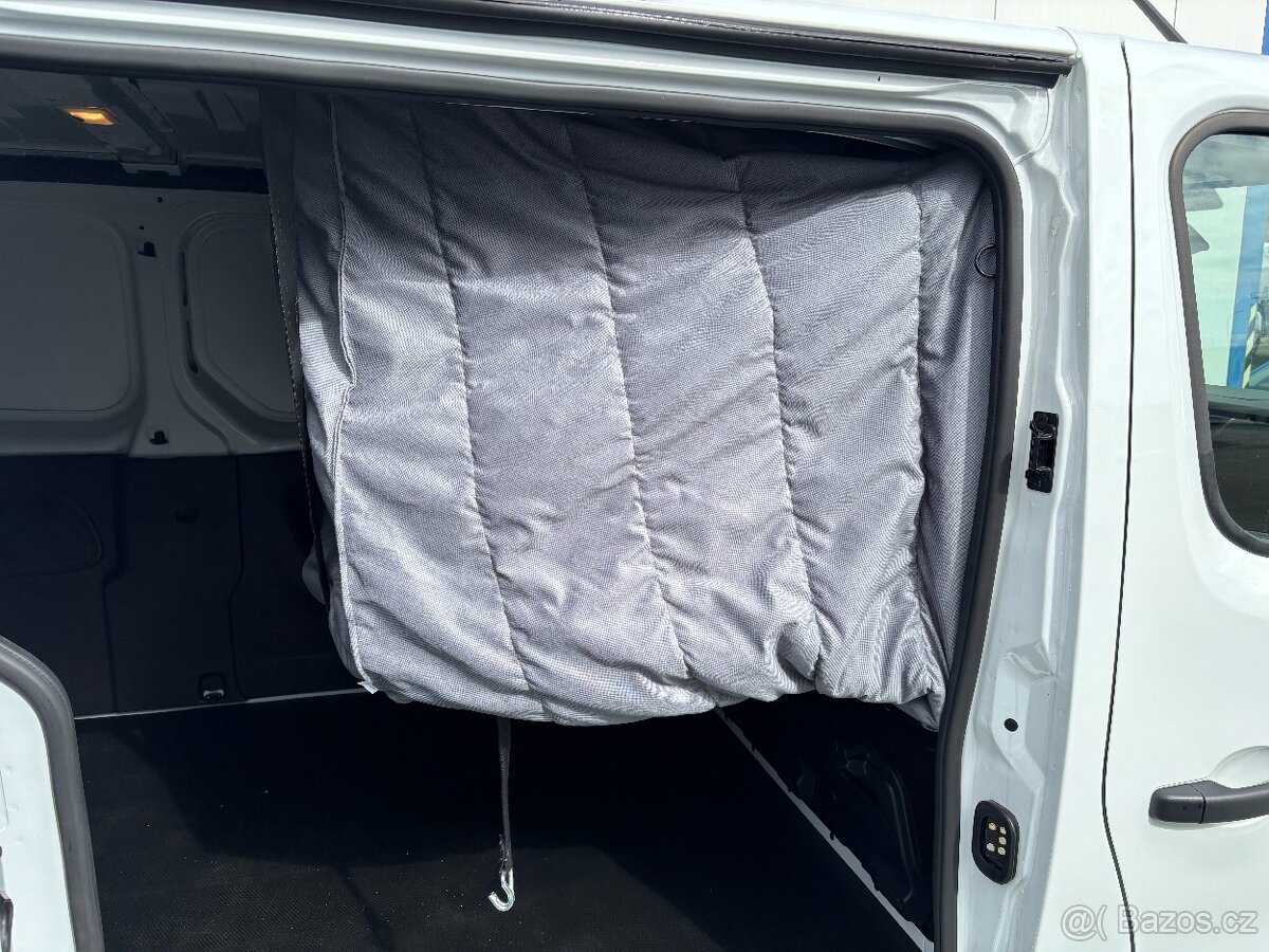 Renault Trafic 2.0dCi do 2,49t, Spaní, Topení - 6