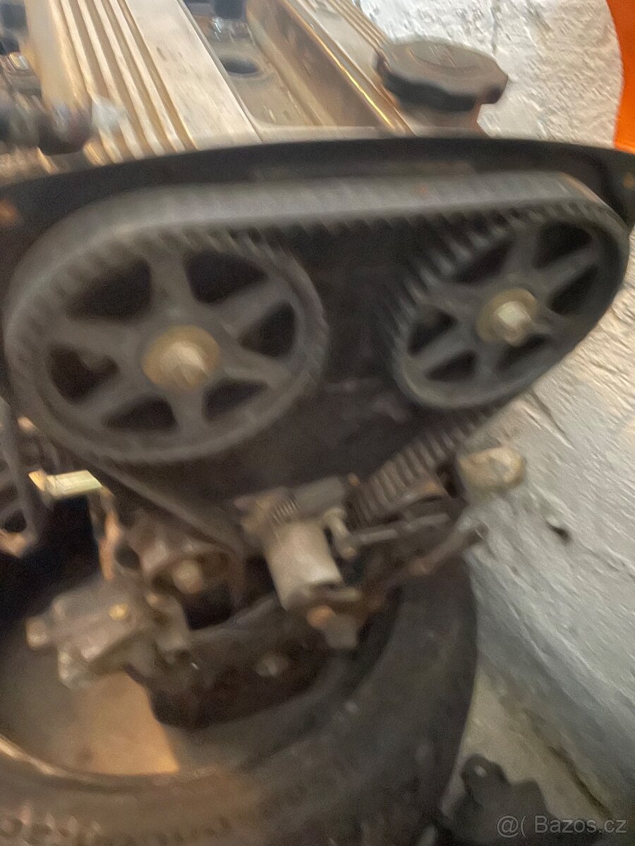 Motor mazda 323gt - 6