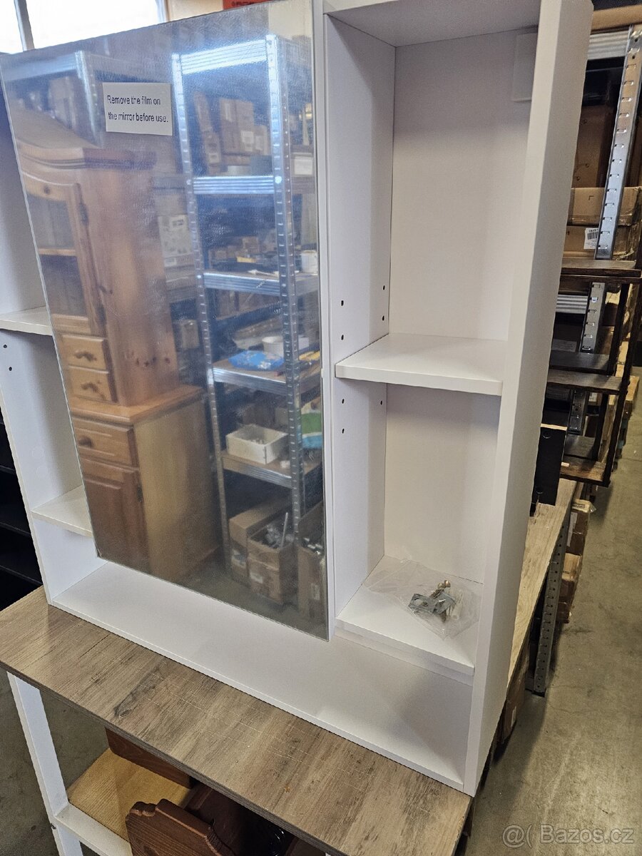 NOVÁ ZÁVĚSNÁ KOUPELNOVÁ SKŘÍŇKA - 6