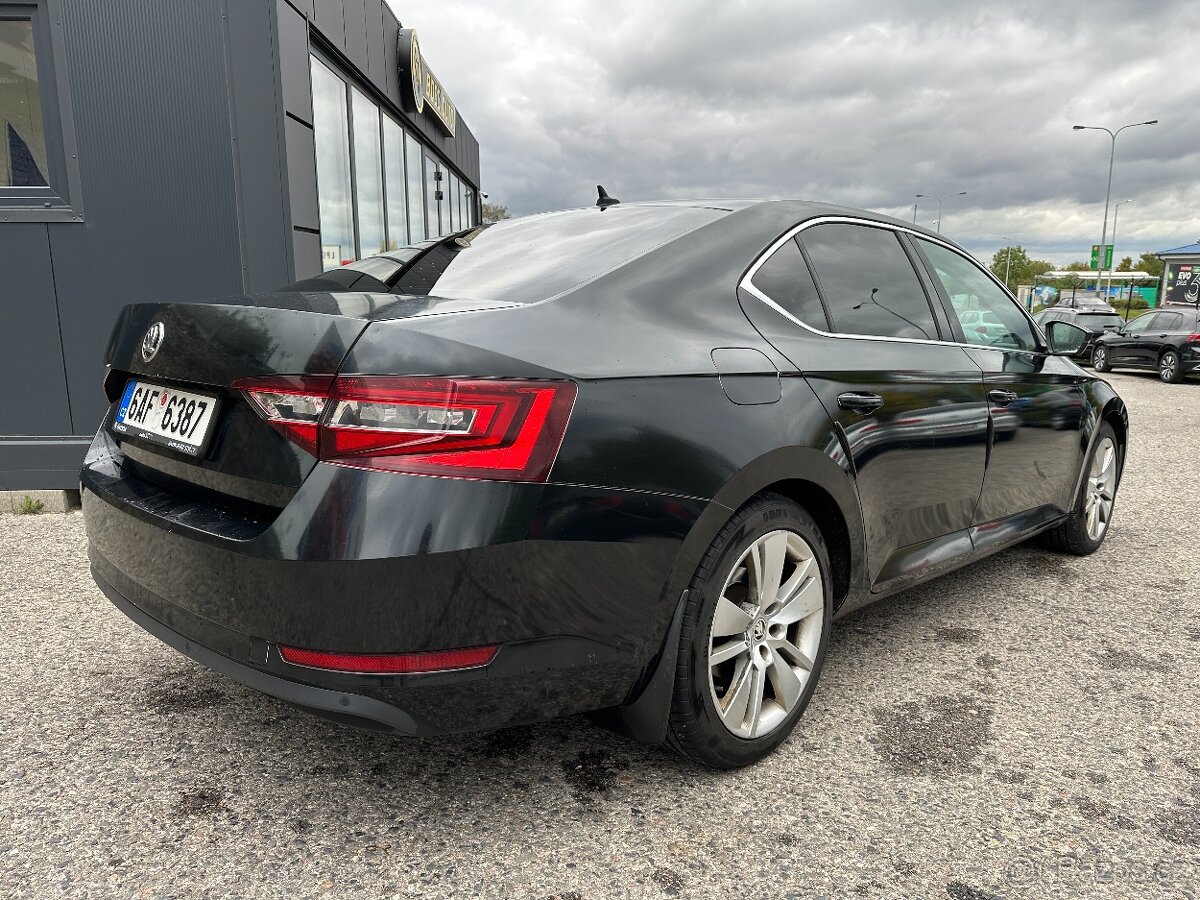 Skoda Superb 2016 - 6